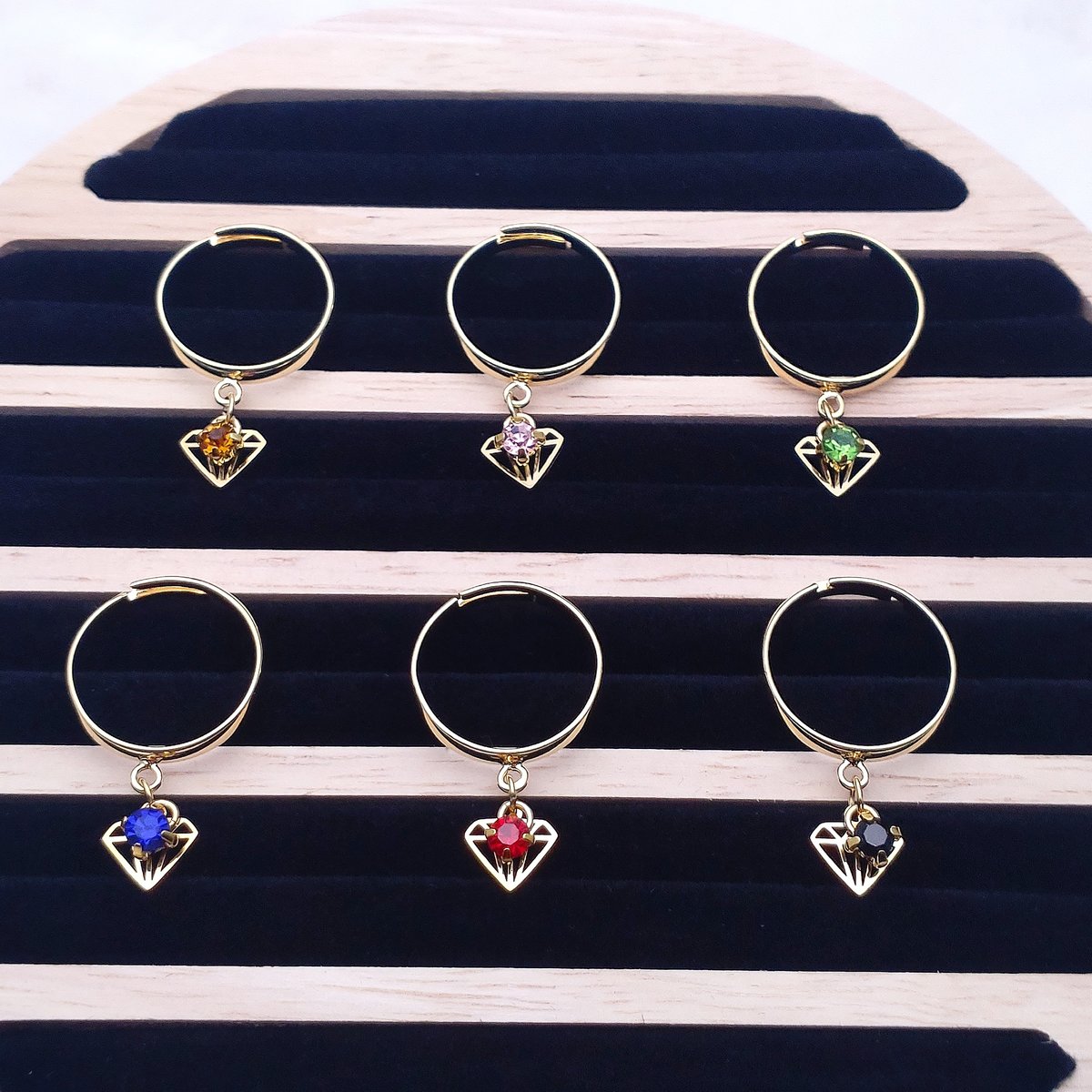 ダイヤチャーム付きリング | Trovare