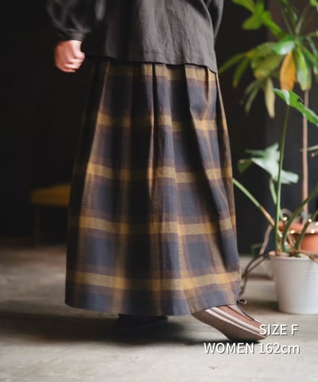 "UNFOLK CLASSIC" Banshu napping process check skirt