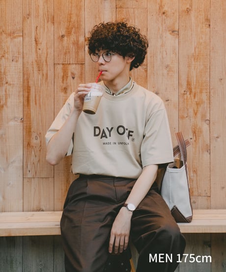 #-10 "DAYOFF" loose classic logo tee（Beige）