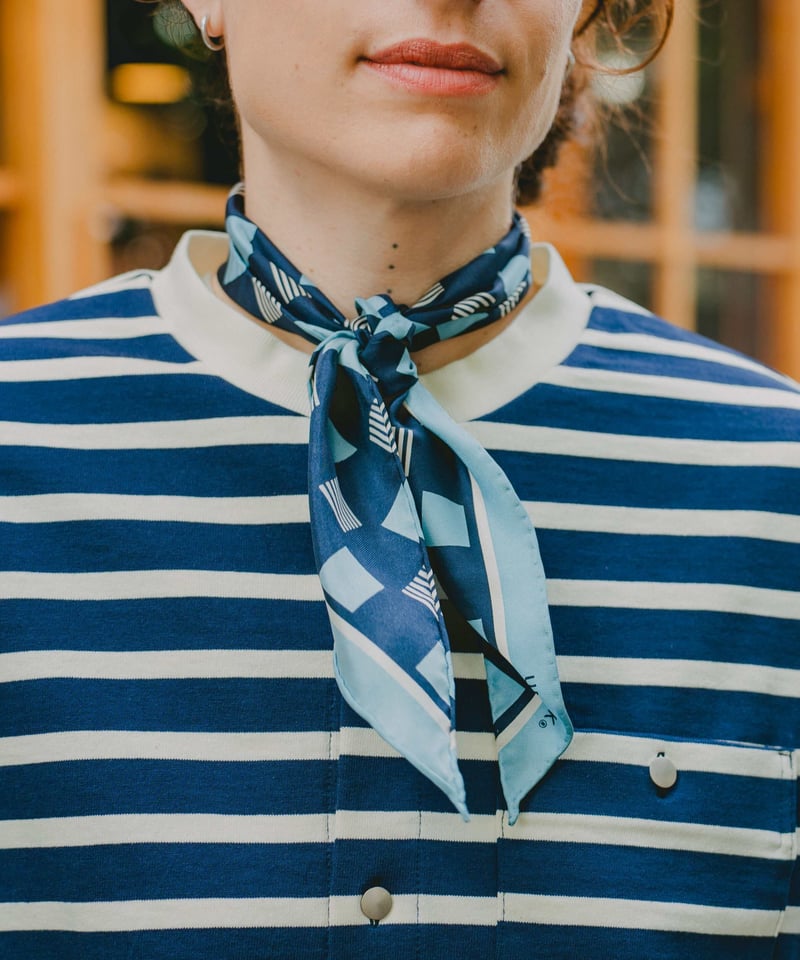 小物 Hand Printed Silk Scarf - blue 25 Hand print silk scarf (Blue) | UNFOLK