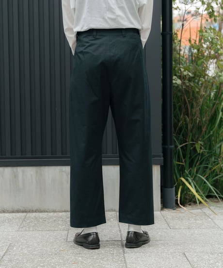 #-18 Seamless gabardine chino pants (Black)