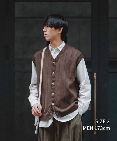 #-09 16G giza cotton vneck knit vest (Ivory)