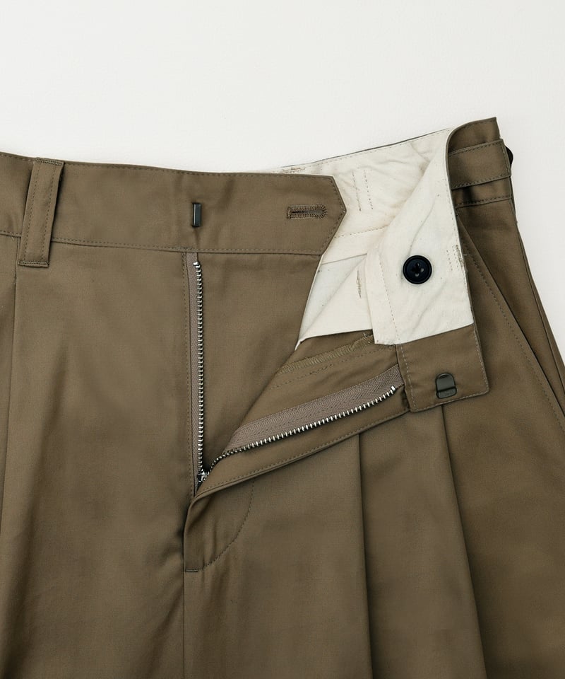 70 Ventile gabardine 2tuck skirt (Khaki) | UN