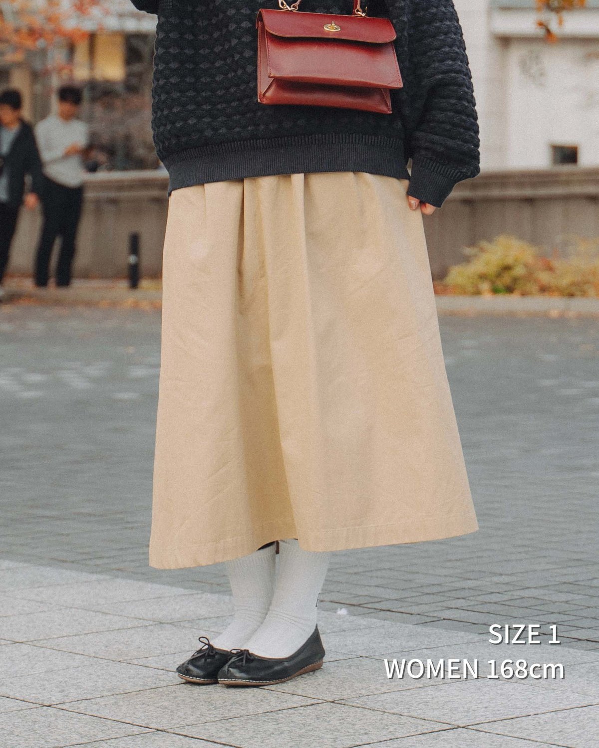 70 Ventile gabardine 2tuck skirt (Beige) | UN