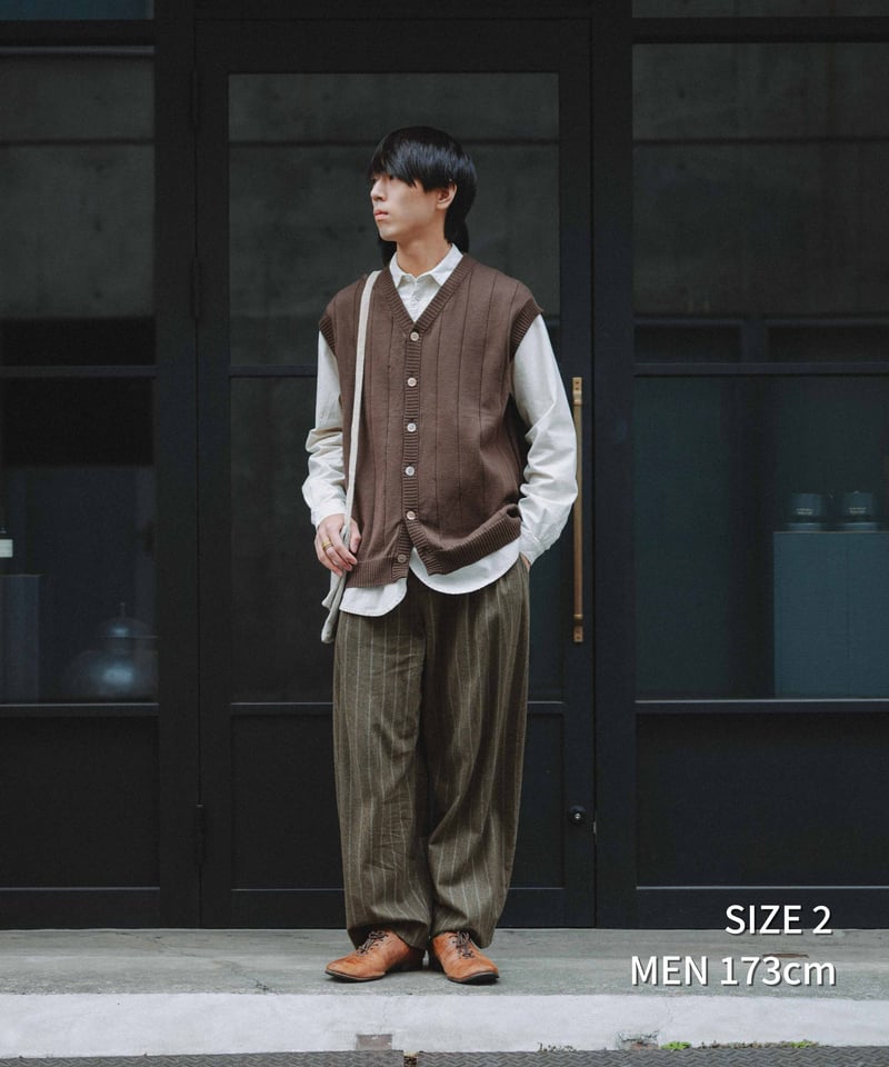 09 16G Giza cotton vneck knit vest (Navy) | U