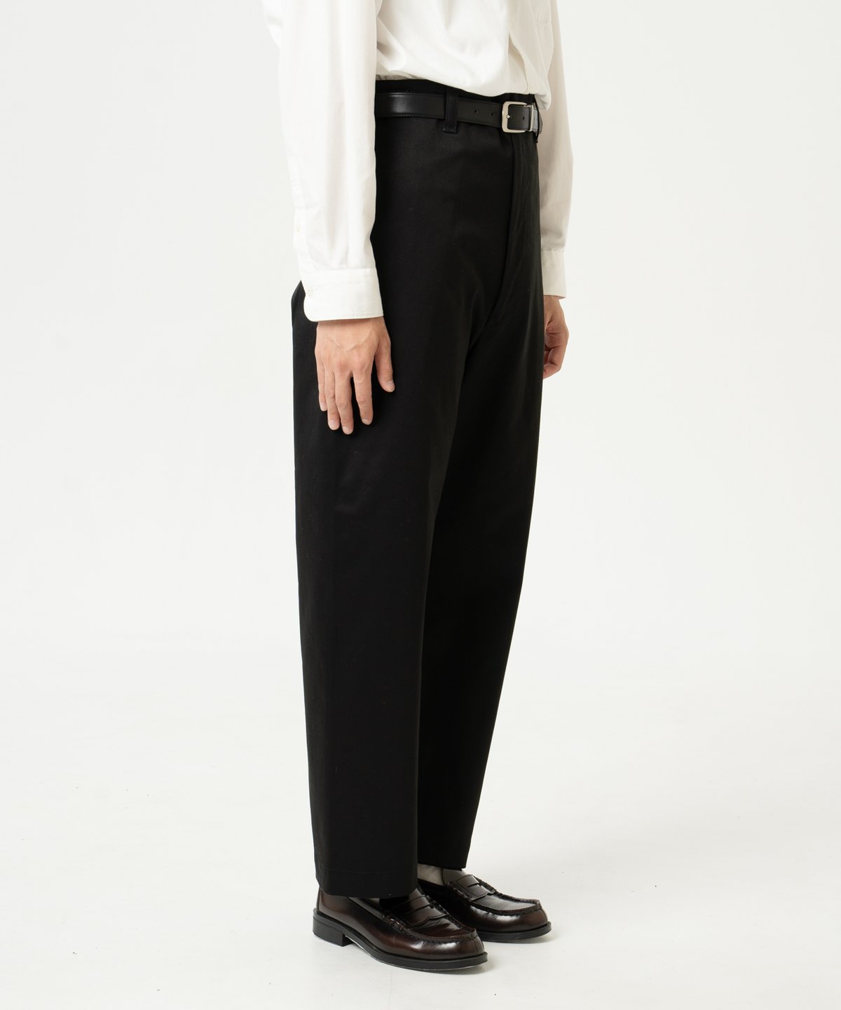 38 Seamless west point chino pants (Black) | 38 Seamless west point chino pants (Black) |