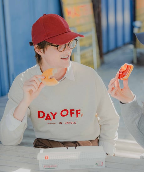 #-80 "DAYOFF" loose embroidery sweat (Ivory)