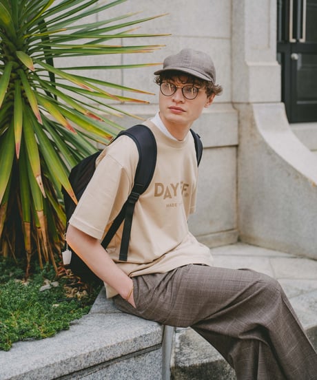 #-10 "DAYOFF" loose classic logo tee（Beige）