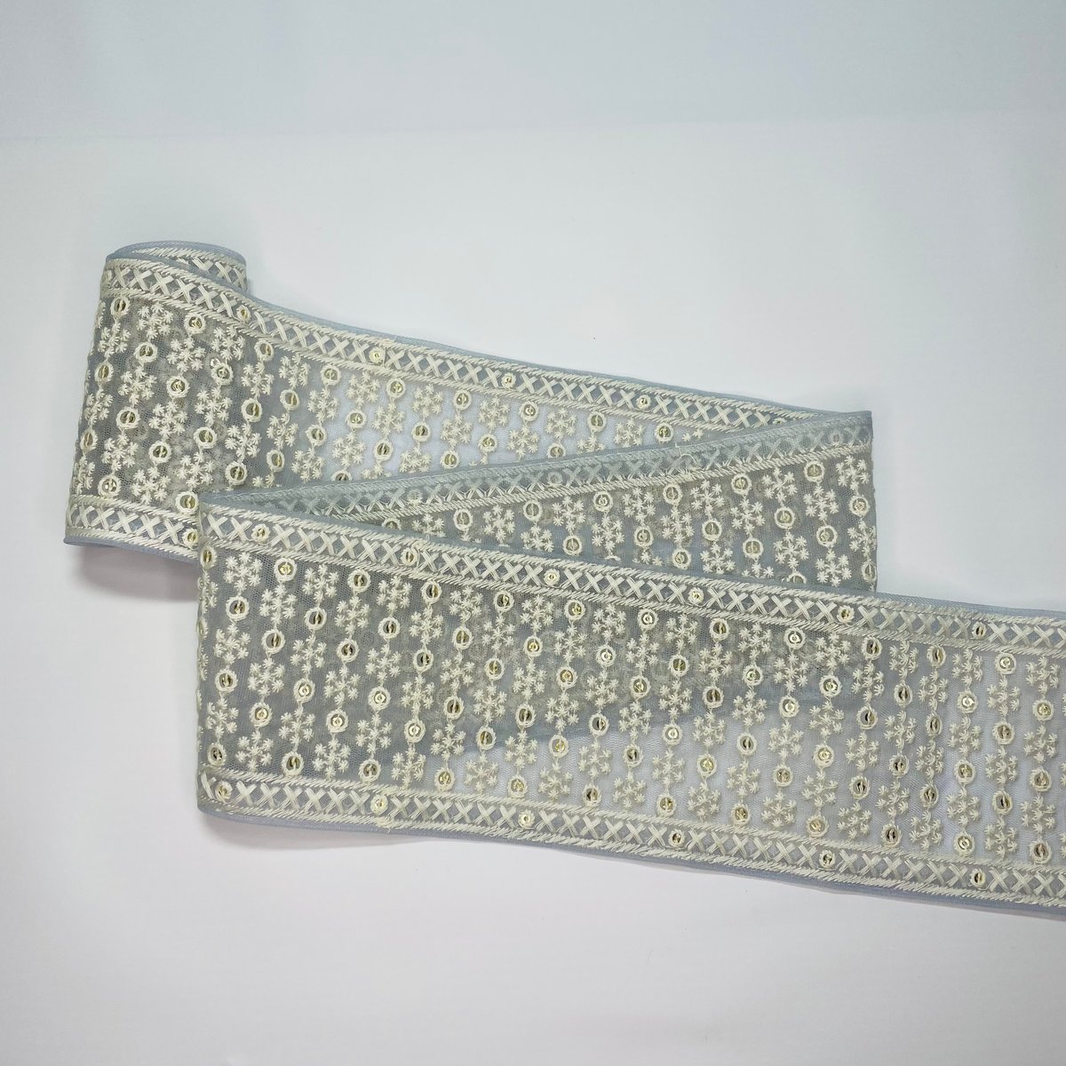 ポーチ インド刺繍ブレード(ホワイトxゴールド) | なりたまや ポーチ インド刺繍ブレード(ホワイトxゴールド) | なりたまや