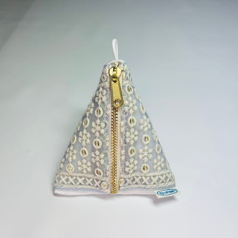 テトラ型ポーチ インド刺繍ブレード(ホワイトxゴールド) | なり
