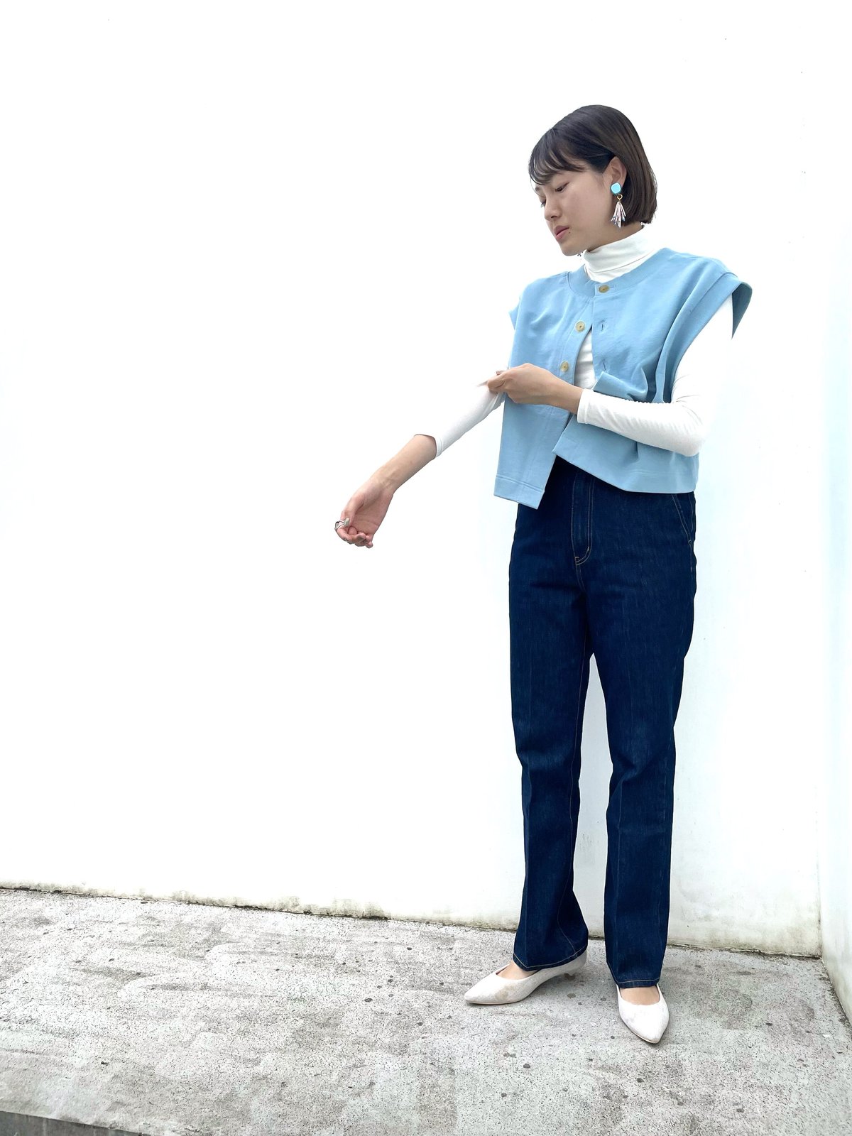コットン裏毛後ろ釦Vネックベスト | Hints On Moment Everything