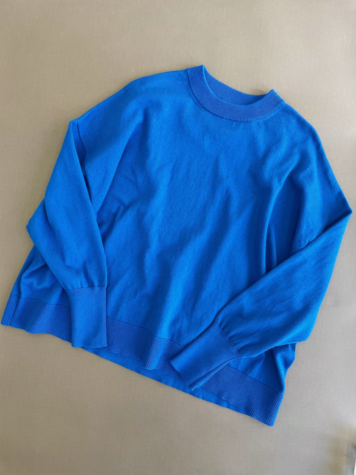 綿カシミヤクルーネックプルオーバー | Hints On Moment Everything