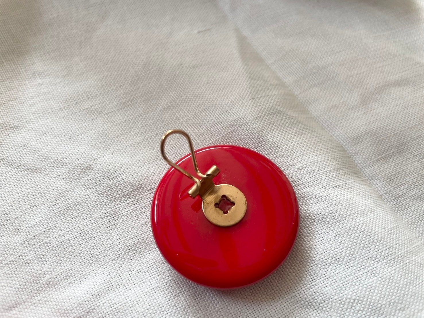 フランス ヴィンテージ 大きな丸の赤いイヤリング | tompa _ antiques