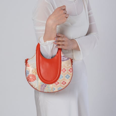 circle handle bag / 37