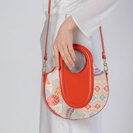 circle handle bag / 37