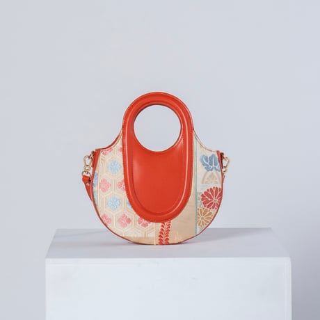 circle handle bag / 37