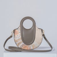 circle handle bag / 36