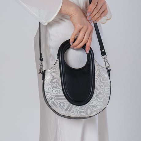 circle handle bag / 27
