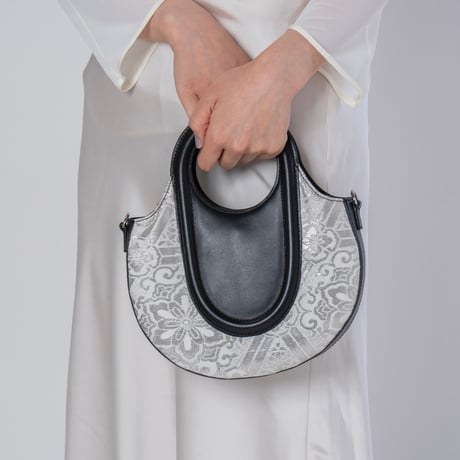 circle handle bag / 27