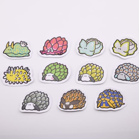 ミニ防水ステッカー【ウミウシ（ゆる）】