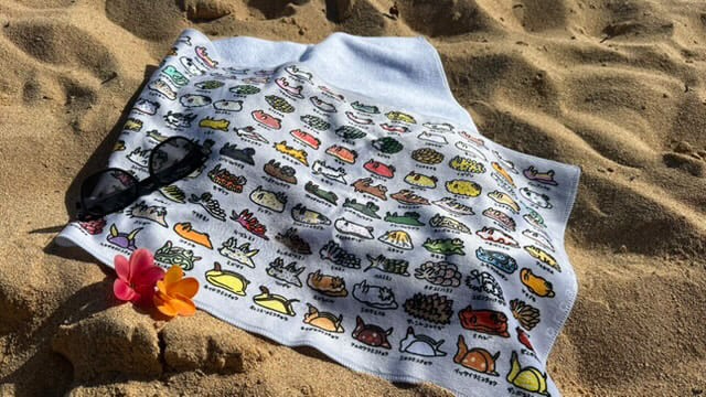 うみうみ専用 ウミウシ100種類 スポーツタオル | orca.creation