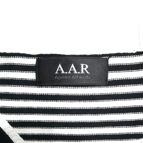 A.A.R Border V-Neck Knit