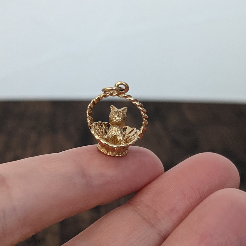 9金 かご入りねこチャーム | vintage fondé ヴィンテージ