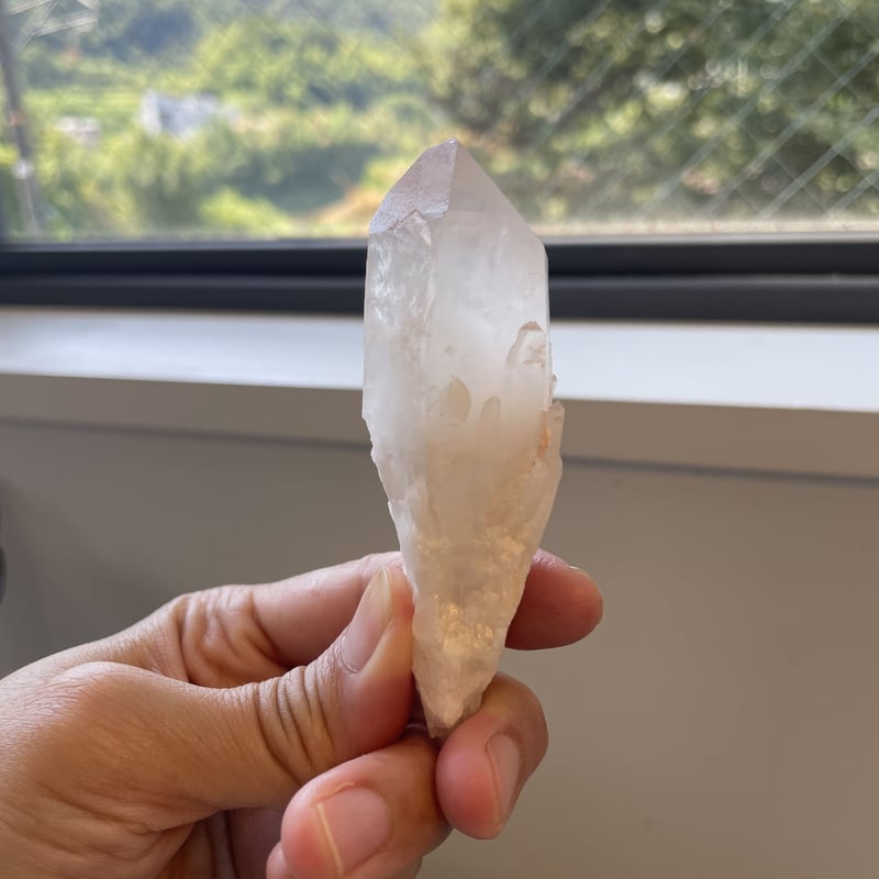 フローライトと石英の結晶キャンドルクォーツ il_fullxfull.3358471846_7nd4.jpg