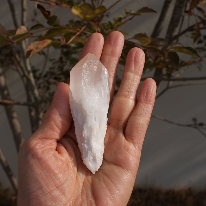 ピンクキャンドルクォーツ　原石　マダガスカル産　天然石 楽天市場】ピンク クォーツ 水晶クラスター マダガスカル産 原石