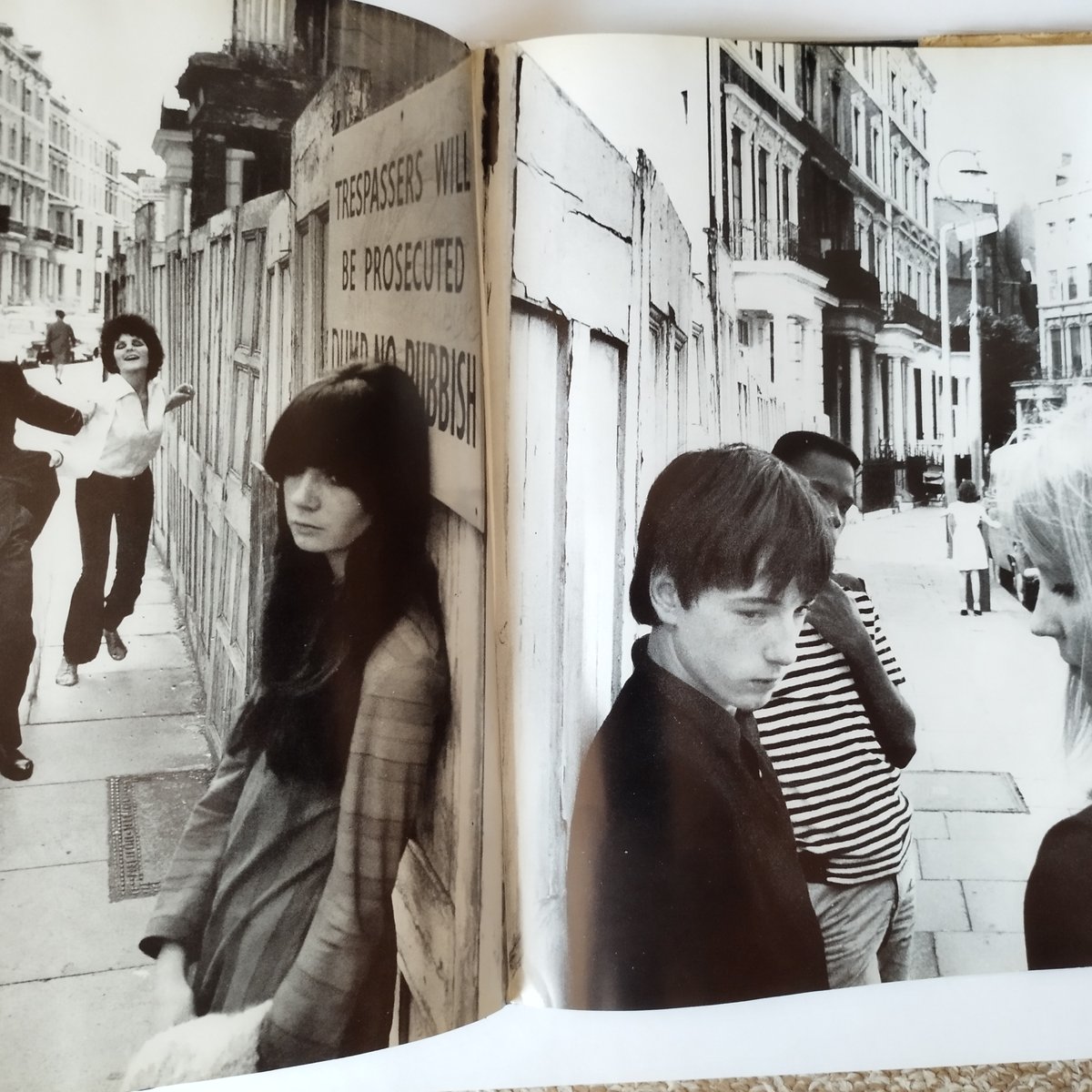 YONG LONDON permissive paradise』スインギングロンドンを代表す