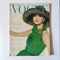 【VOGUE】 (NOV.1 1960)  Irving Penn 1950年代回顧特集を収録