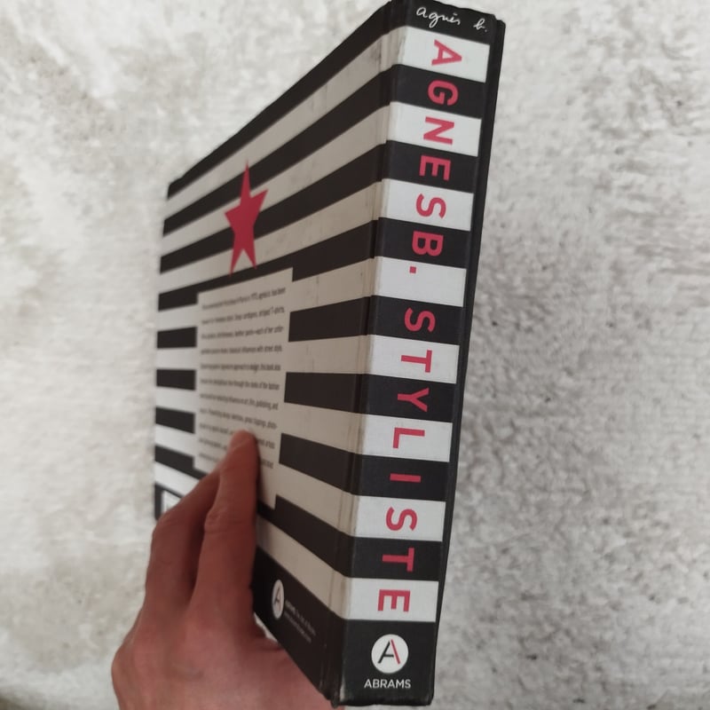 agnés b. STYLISTE』アニエス・ベー、そのエッセンス、そのすべて