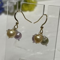 染めパールピアス