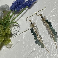 グランディディエライトグラデーションピアス