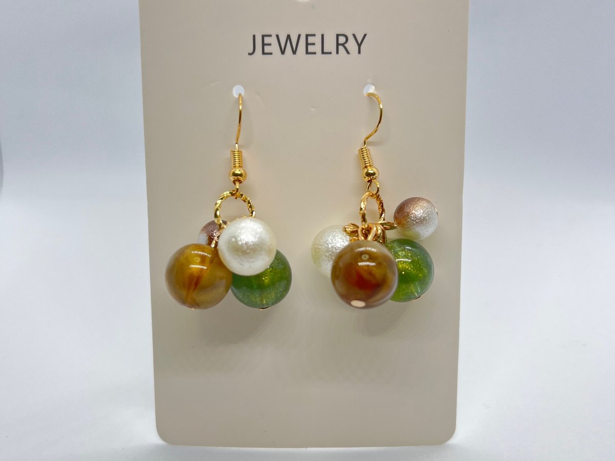 色々なシーンで使えるピアス | Dots shop