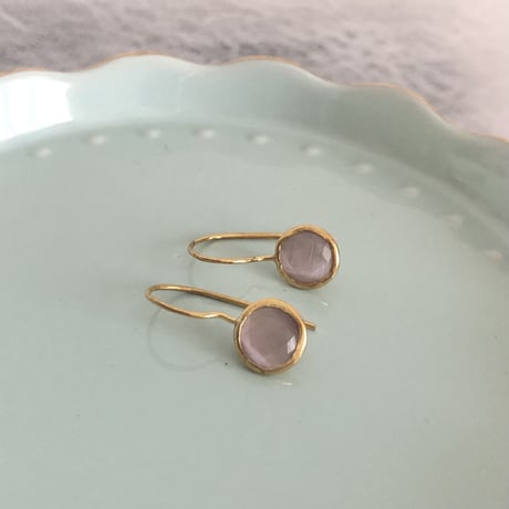 天然石ピアス〔キャッツアイ〕