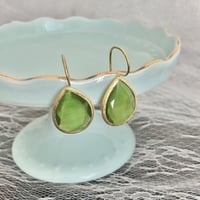 天然石ピアス〔キャッツアイ〕