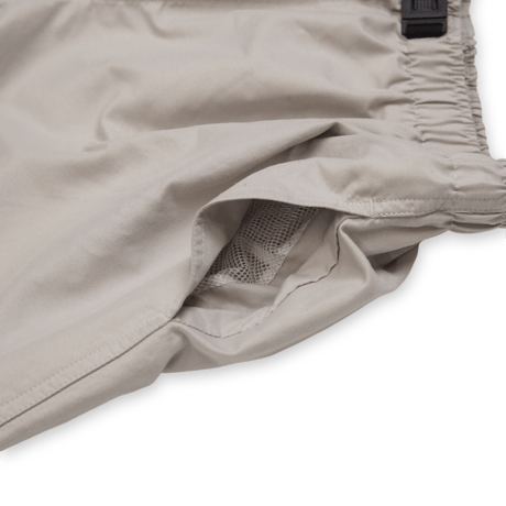《Beric》Block Logo shorts / Grey Beige