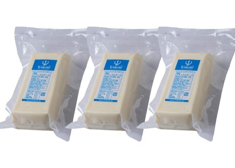 【送料無料】モッツァレラチーズ　生ブロック 750g　３本セット