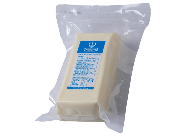 送料無料】モッツァレラチーズ 生ブロック 750g 6本セット | Tridente