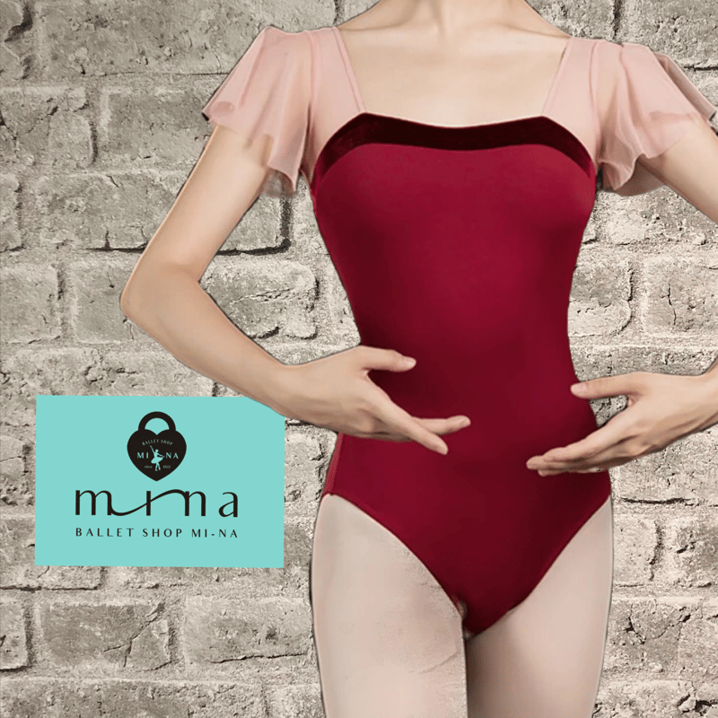 【美品】unoaウノア　赤ノースリーブレオタード Amazon.co.jp: 新体操レオタード、女子女子ノースリーブチーム