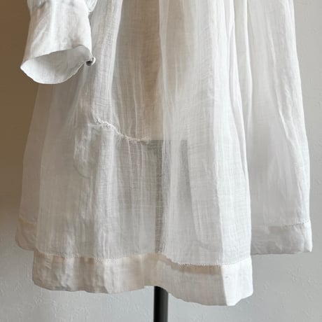 〈antique〉communion onepiece half length