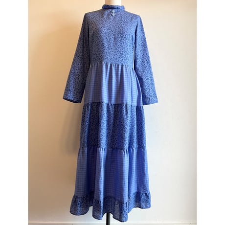 〈vintage〉liberty pattern onepiece with rabbit button