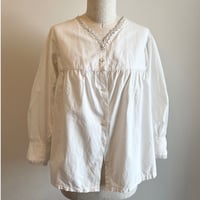 〈antique〉nocollar cotton blouse