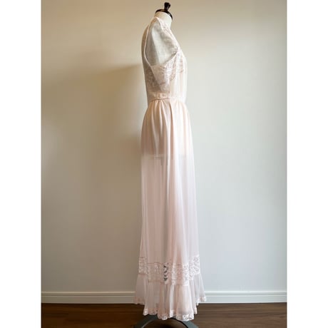 〈vintage〉baby pink nylon slip