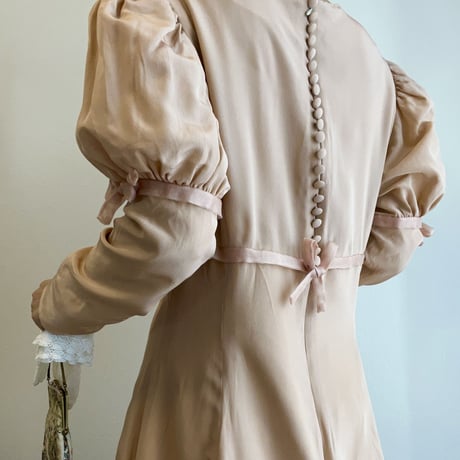 〈vintage〉back button & gigot sleeves dress
