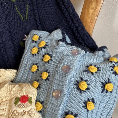 〈vintage〉 yellow rose embroidery knit