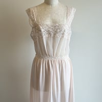〈vintage〉baby pink nylon slip