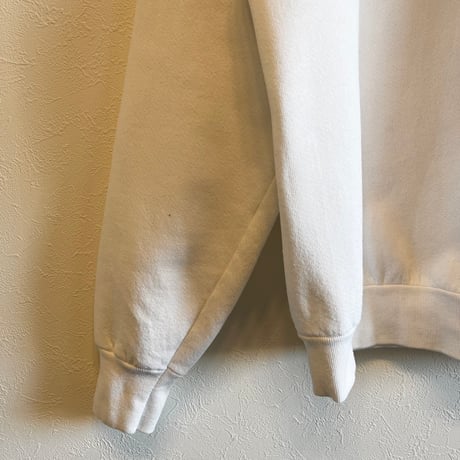 〈vintage〉made in USA / initial embroidery sweat