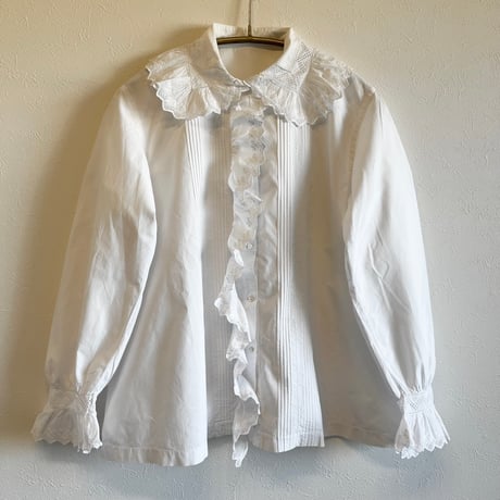 〈antique〉big collar cotton blouse